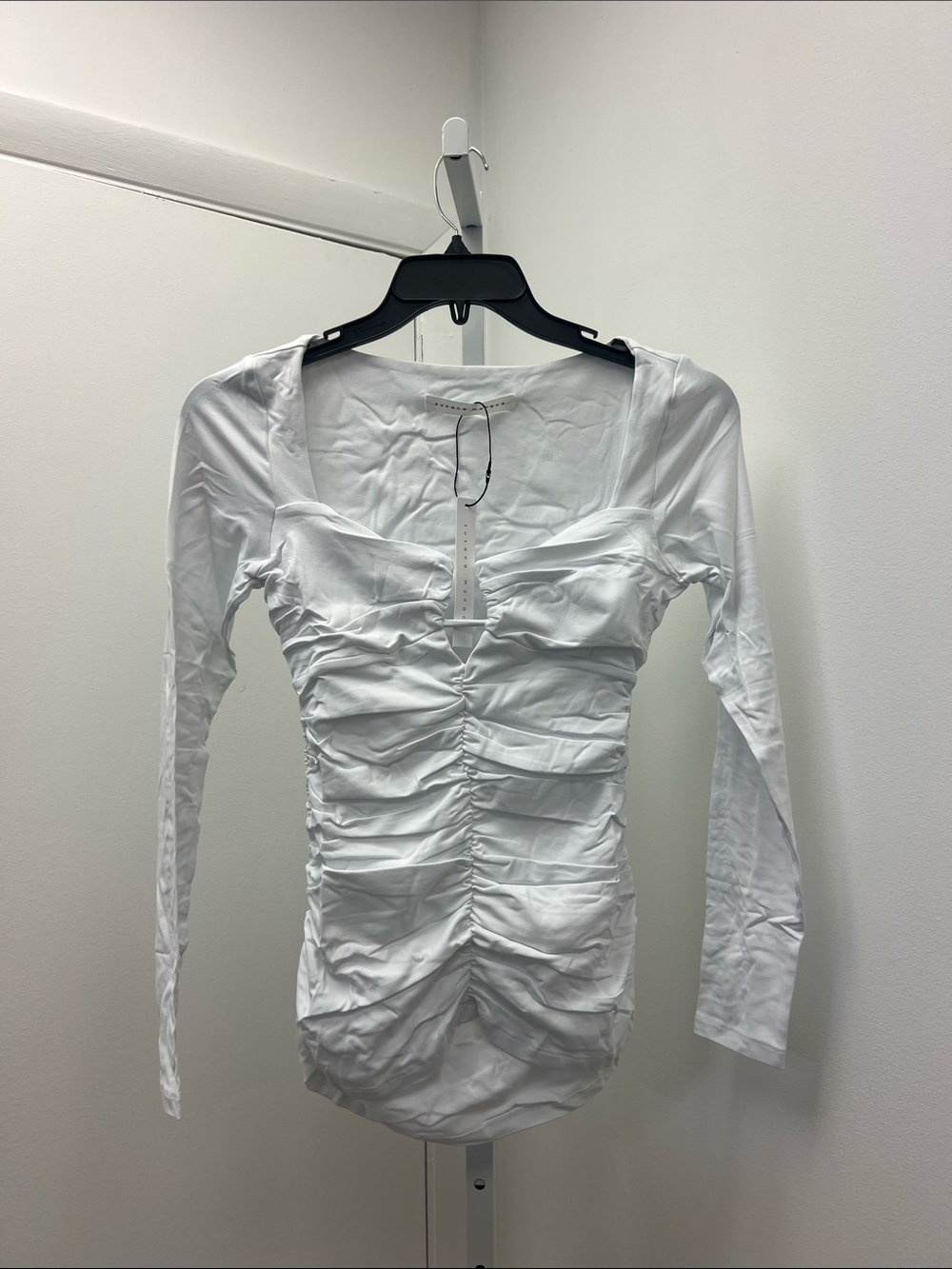 Susana monaco v cut out long sleeve top in sugar medium NWT $158